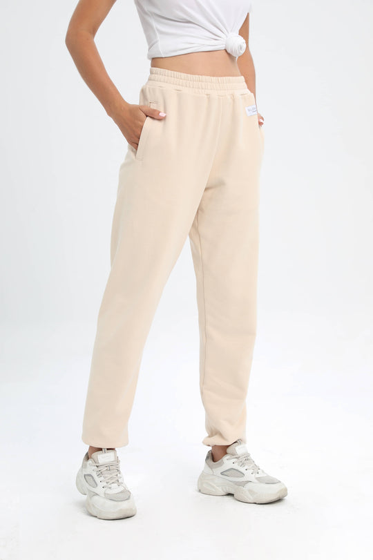 Relaxed Pocket Jogger - Cosmic Latte