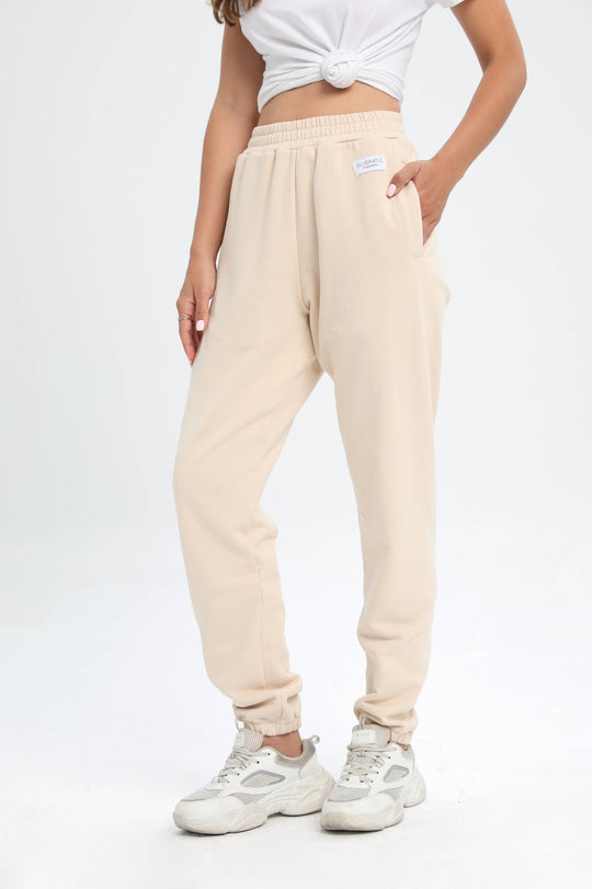 Relaxed Pocket Jogger - Cosmic Latte